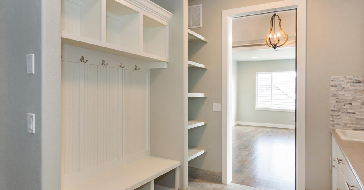 Mudroom - Closet & Beyond