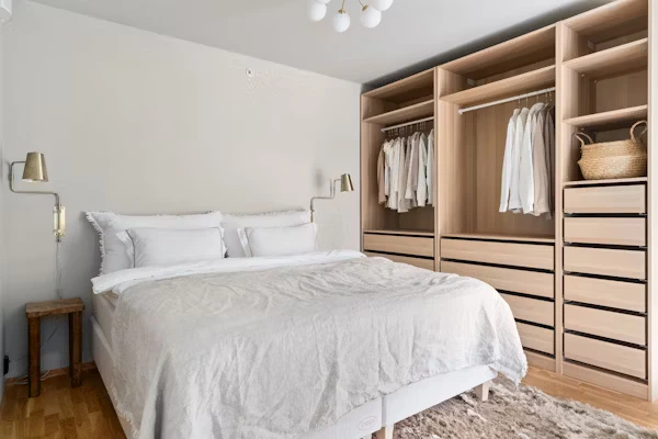 Closet Systems Near Me for Vacation Homes and Rental Properties