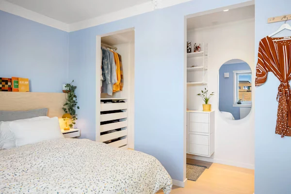 Custom closet systems for teen bedrooms