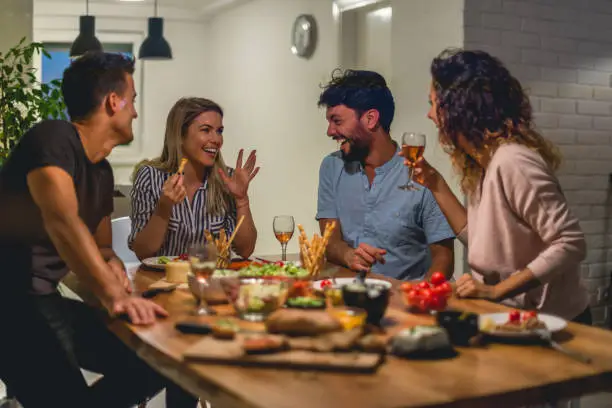 Custom Wet Bar Closet Systems for Elegant Home Entertaining