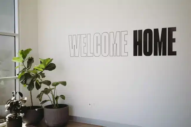 welcome home sign